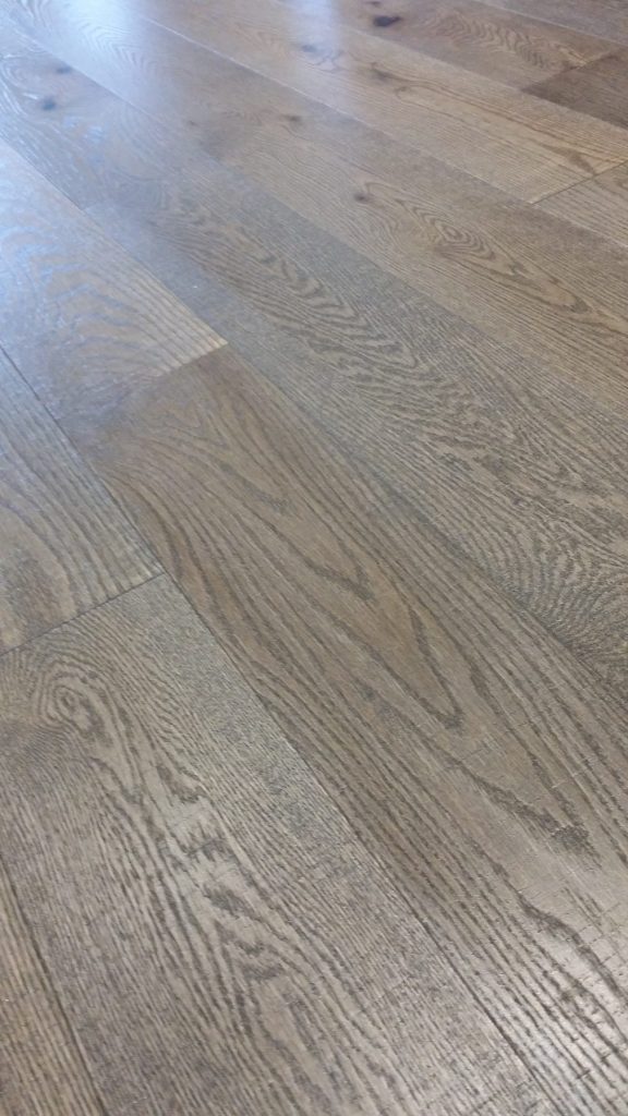 Parquet en chêne gris à finition huilée